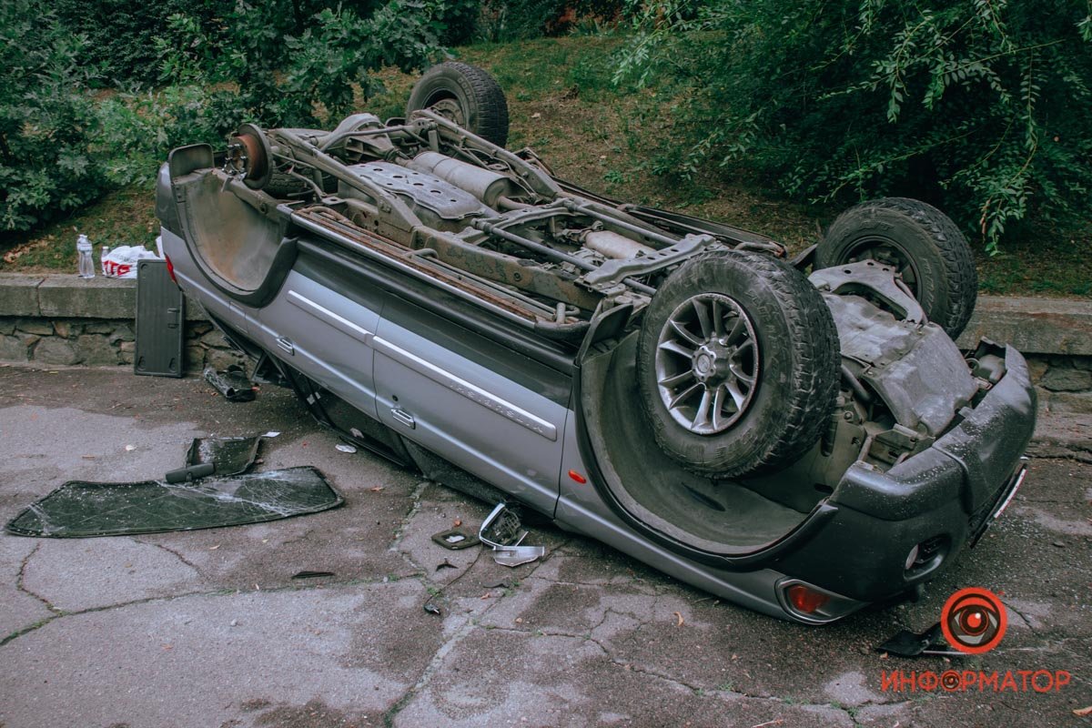 На место вызвали полицию и скорую