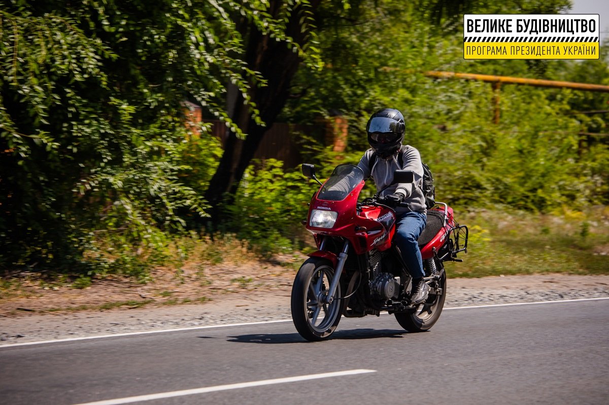 Со статусом "сделано": в Днепропетровской области капитально отремонтировали дорогу Партизанское-Лобойковка 2