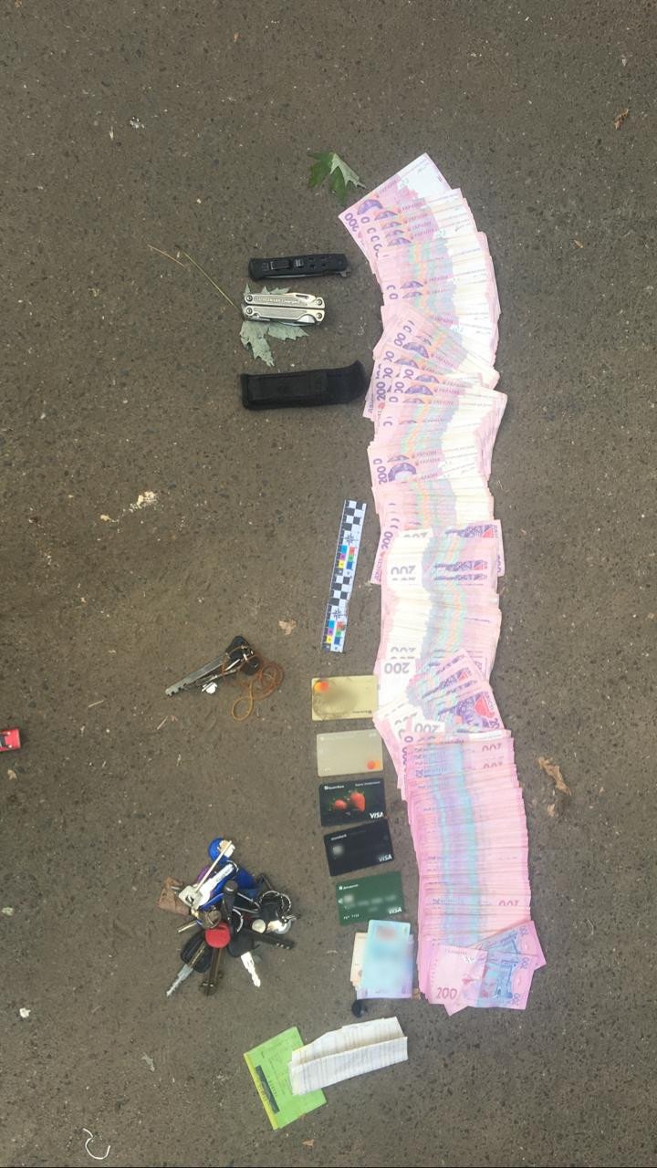 У мужчины требовали 30 тысяч долларов У мужчины требовали 30 тысяч долларов