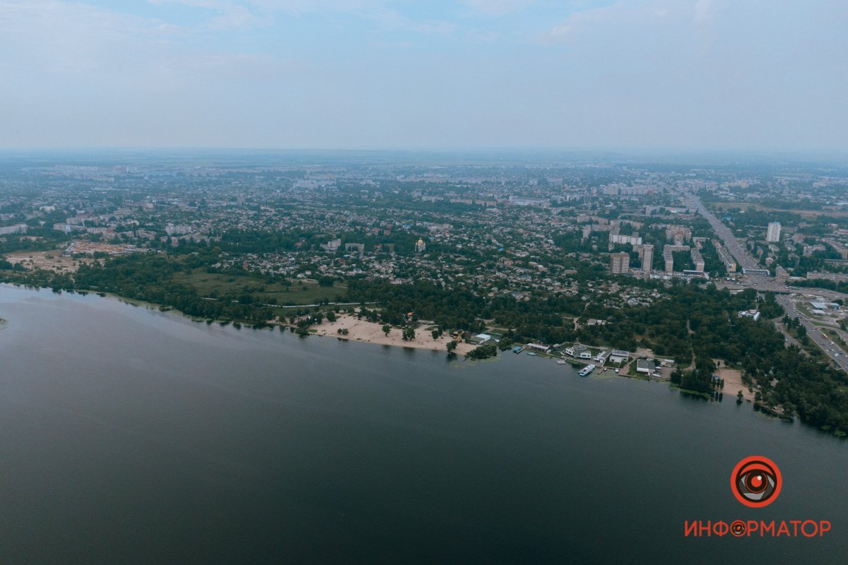 На пляже теплее