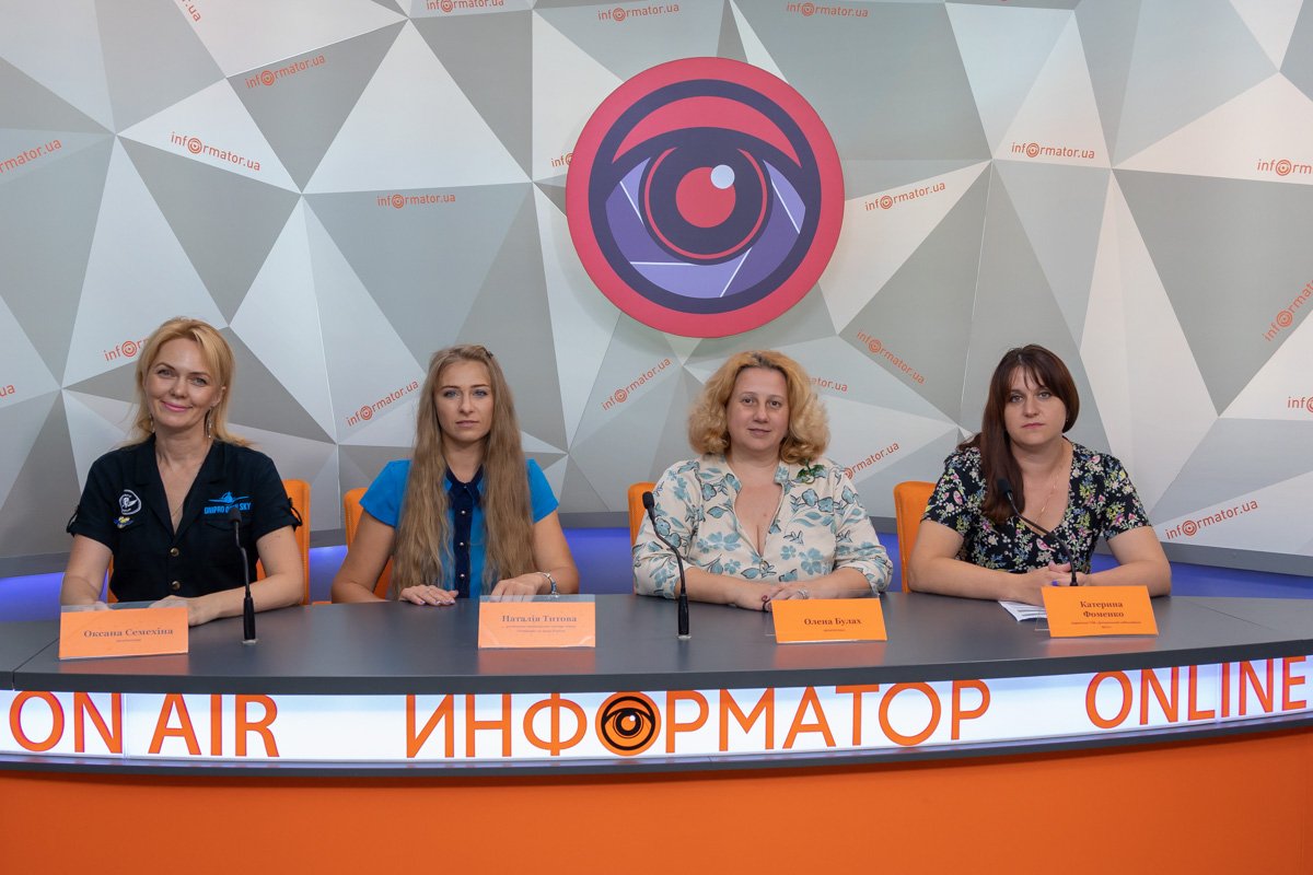 Возле Днепра на фестивале воздушных шаров приготовят 750 литров холодного борща