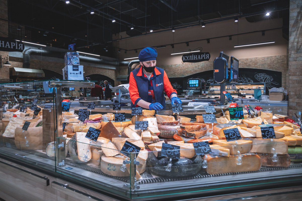 Супермаркеты Dmart предлагают своим покупателям выбор из семисот видов сыра
