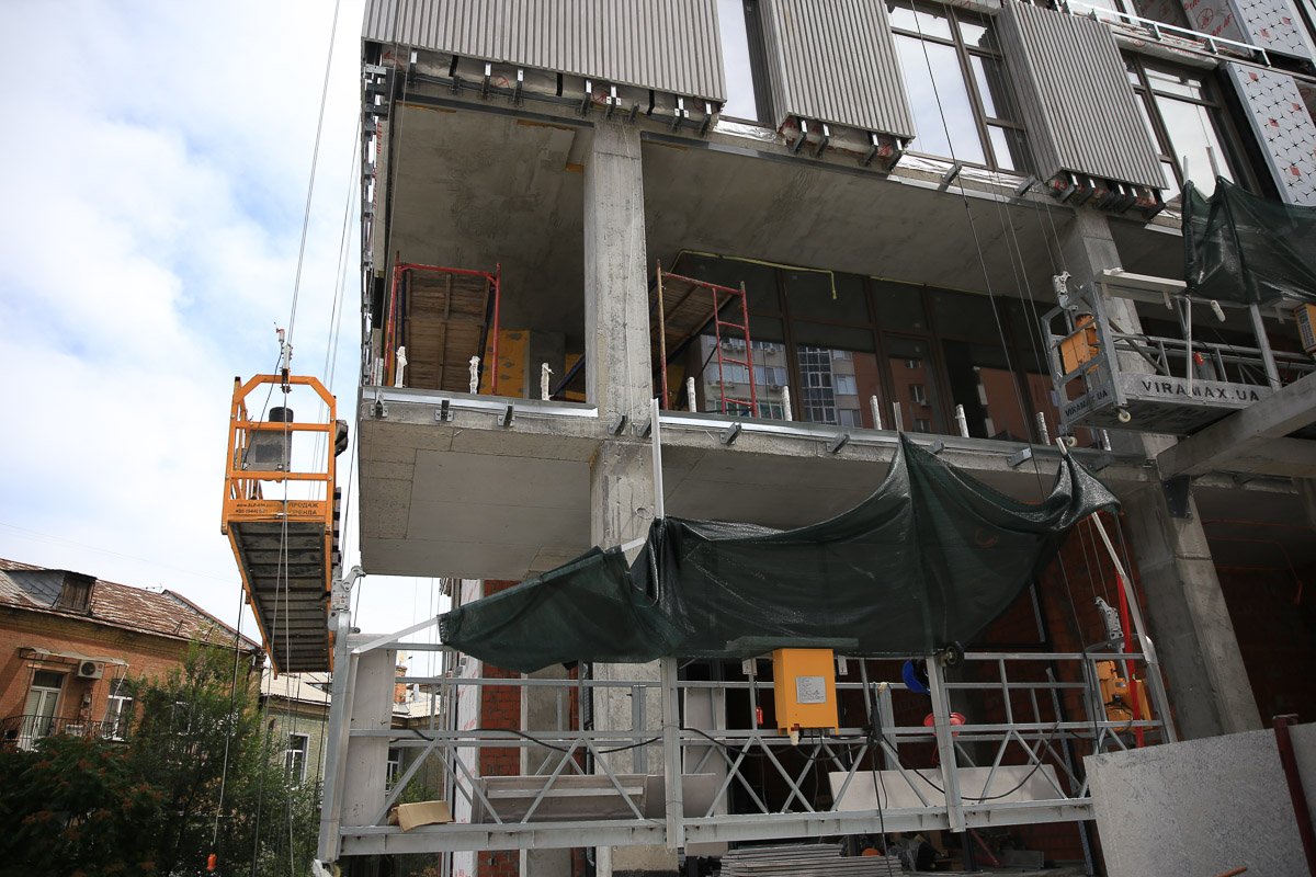 В Днепре начался капитальный ремонт бульвара Кучеревского 11