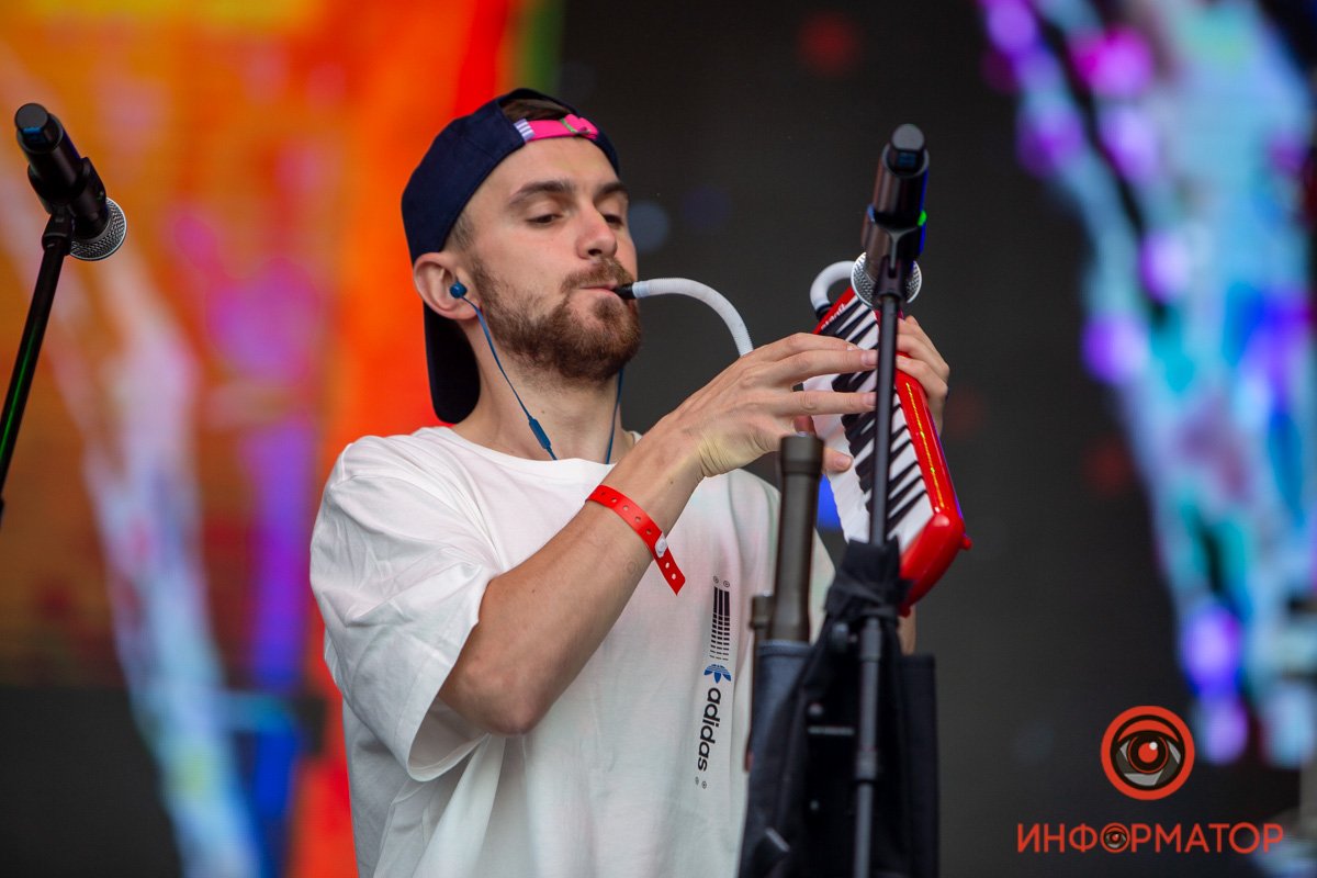 Павло Зибров, Иван Дорн, KALUSH и Space of Variations: как в Днепре прошел первый день BeZVIZ Festival 17