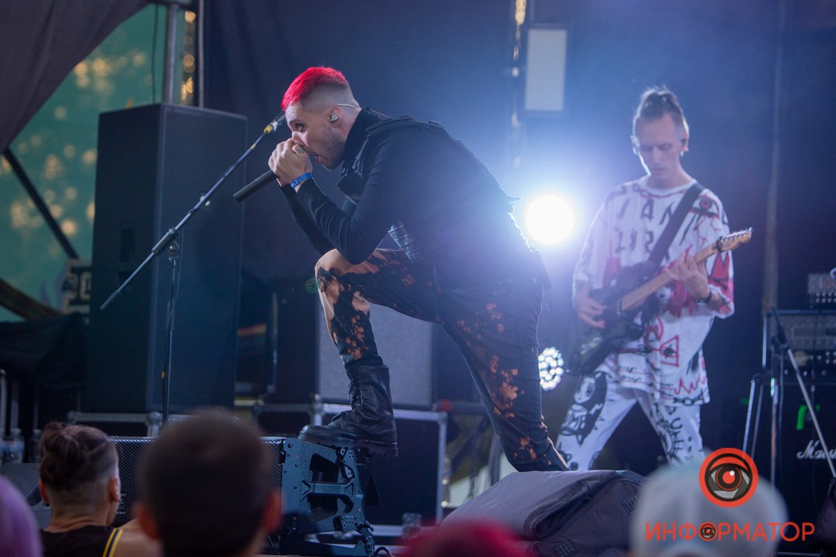 Павло Зибров, Иван Дорн, KALUSH и Space of Variations: как в Днепре прошел первый день BeZVIZ Festival 25