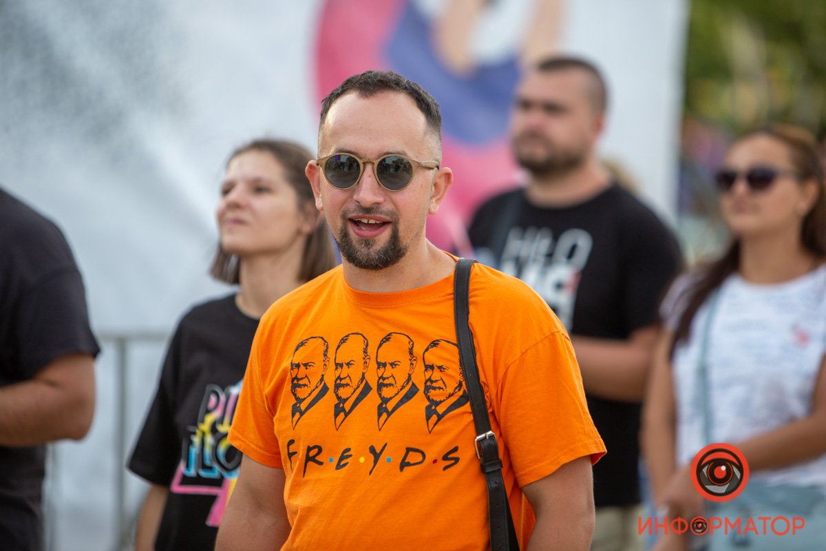 В Днепре прошел первый день BeZVIZ Festival: ищи себя на фото 7
