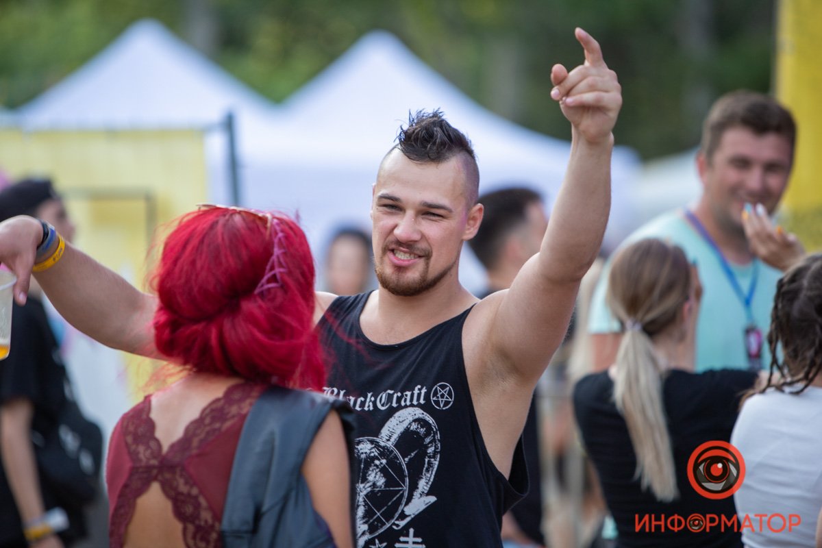 В Днепре прошел первый день BeZVIZ Festival: ищи себя на фото 27