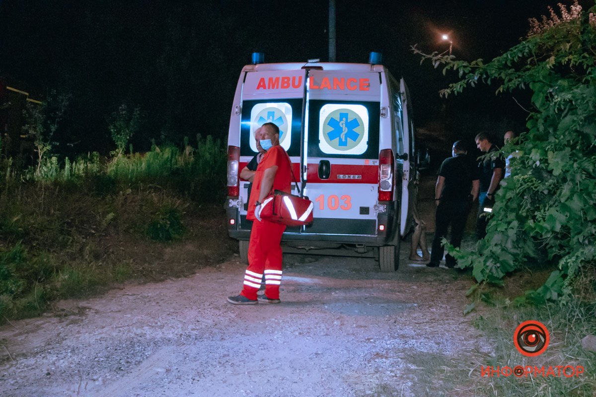 На место приехали спасатели, медики и полиция