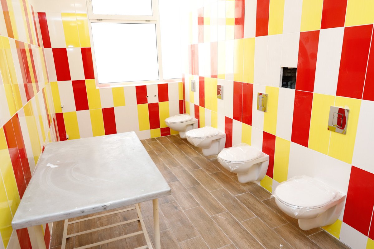 При проведении ремонта в столовых заменяют инженерные сети При проведении ремонта в столовых заменяют инженерные сети