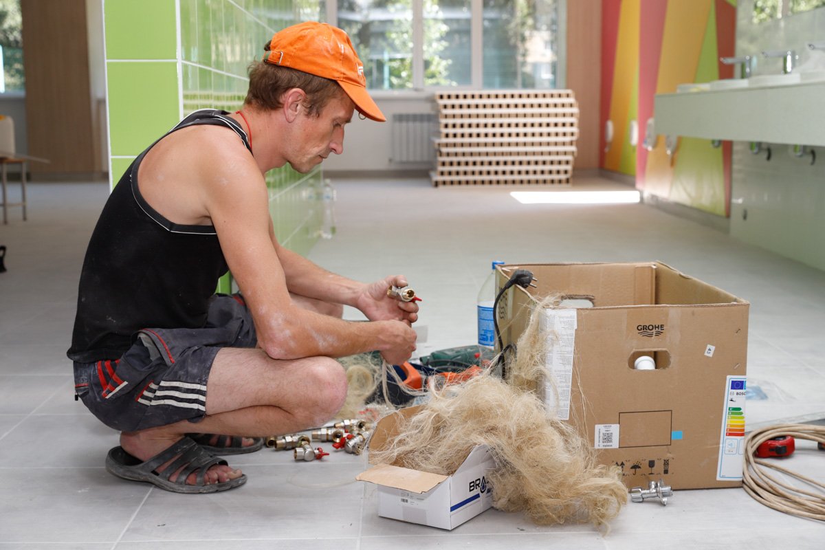 сего за последние три года различные виды масштабных ремонтов проведены в около 60 учебных заведениях сего за последние три года различные виды масштабных ремонтов проведены в около 60 учебных заведениях