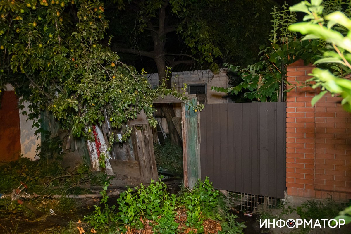 В Днепре на Багрицкого третий раз за год горел дом 3