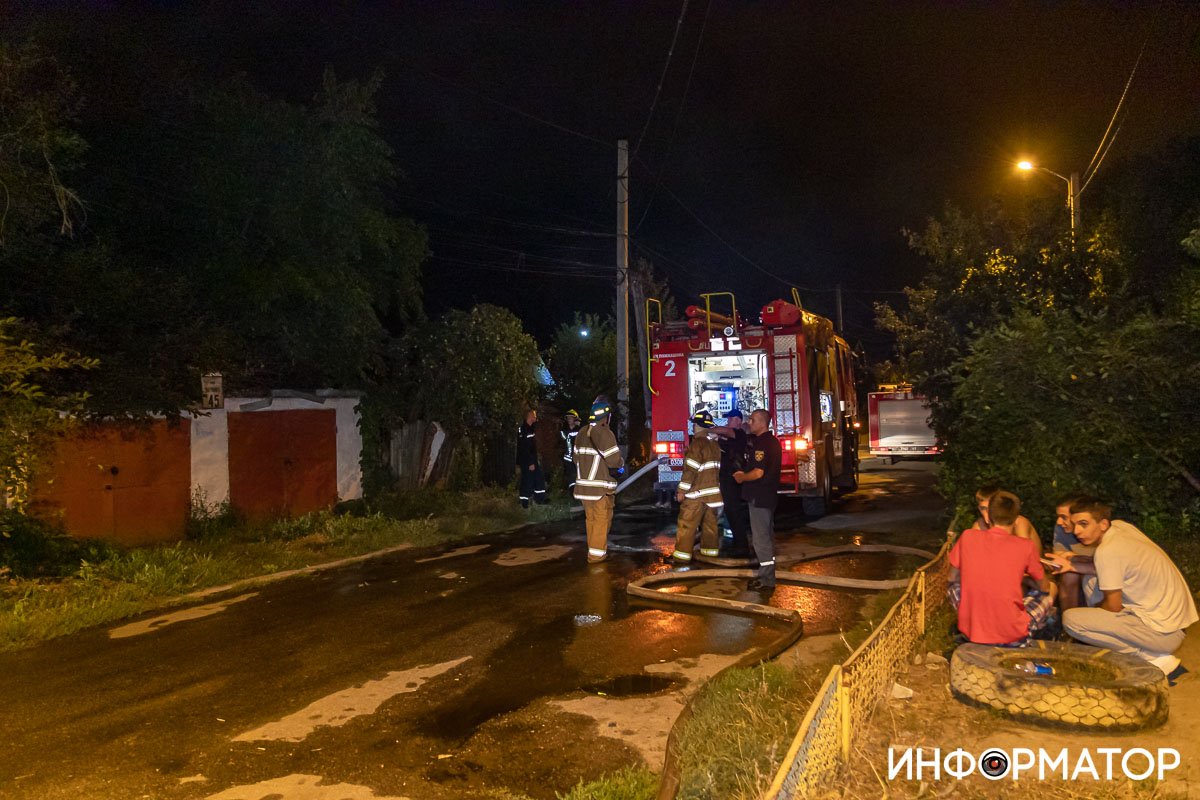В Днепре на Багрицкого третий раз за год горел дом 8