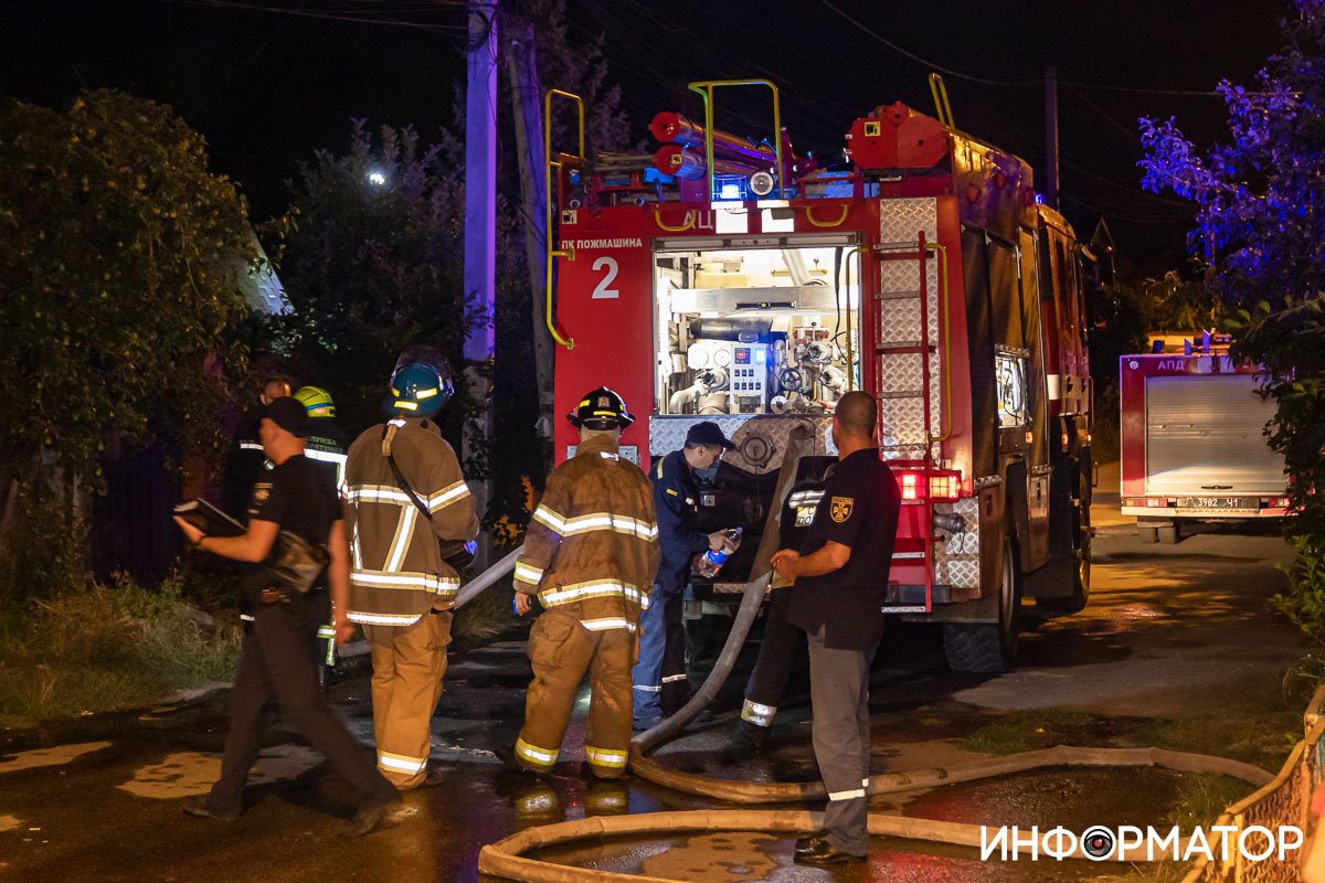 В Днепре на Багрицкого третий раз за год горел дом 9