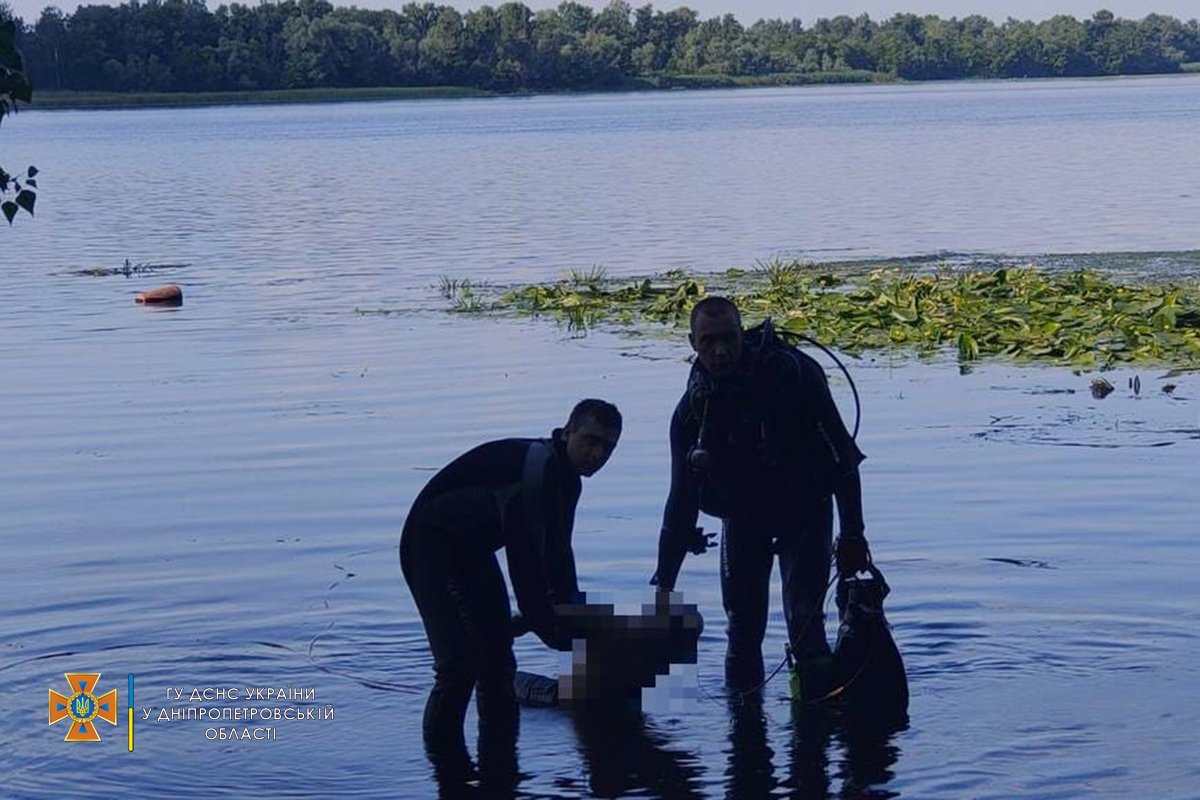 Его тело достали спасатели Его тело достали спасатели