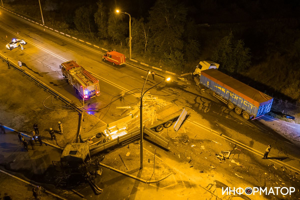 В результате аварии погиб один человек, одному оторвало ногу В результате аварии погиб один человек, одному оторвало ногу