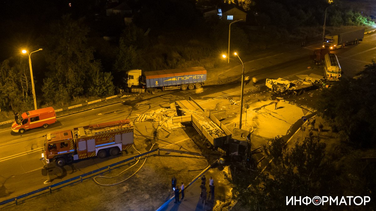 В одной из машин перевозили огнеопасные вещества В одной из машин перевозили огнеопасные вещества