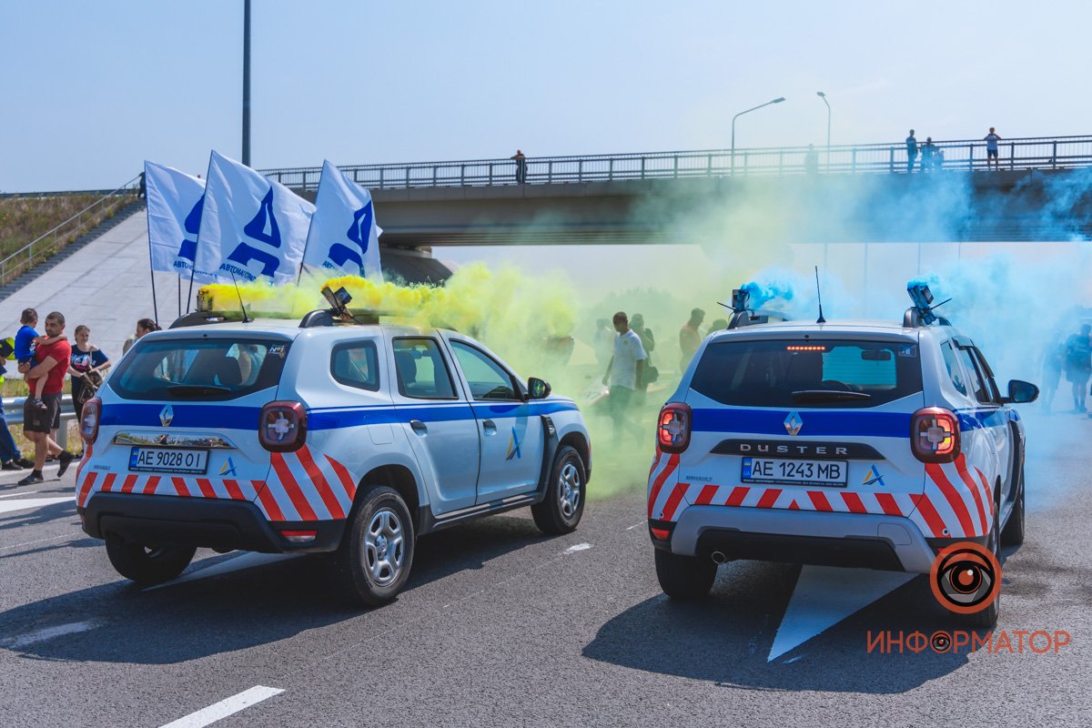 Качество проверено: на Днепропетровщине по построенному участку решетиловской трассы промчались 5 гоночных авто 67