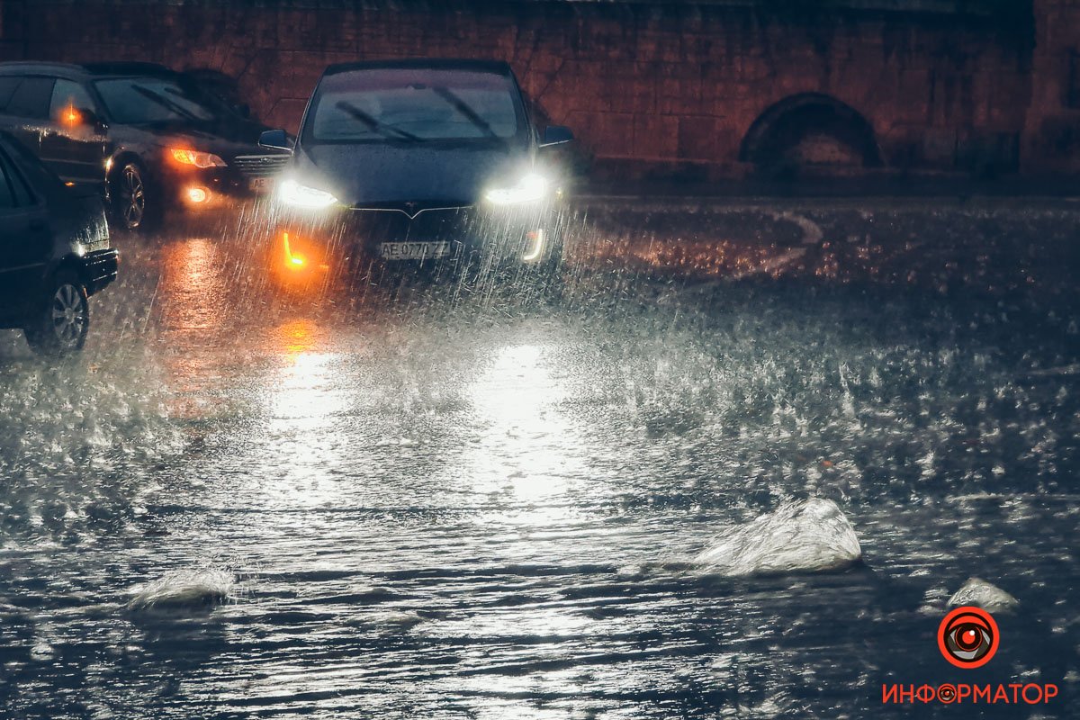 Электромобиль не боится воды