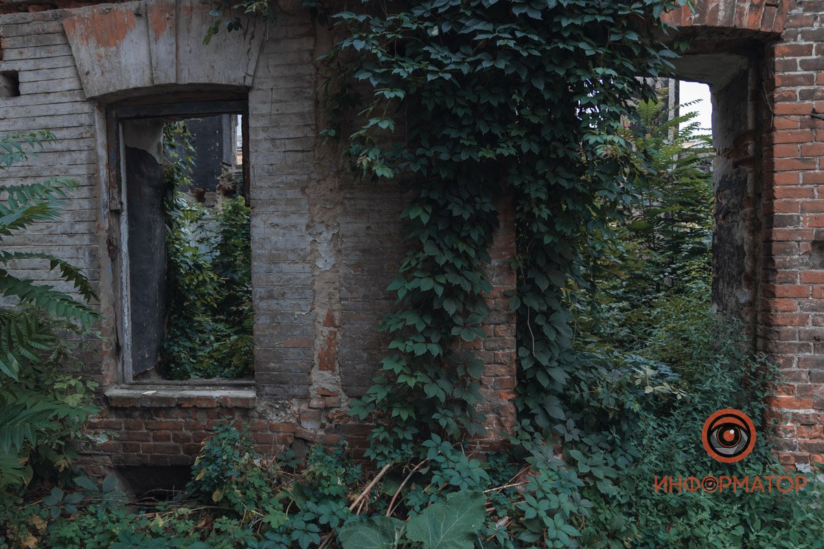 Место выглядит очень мистично