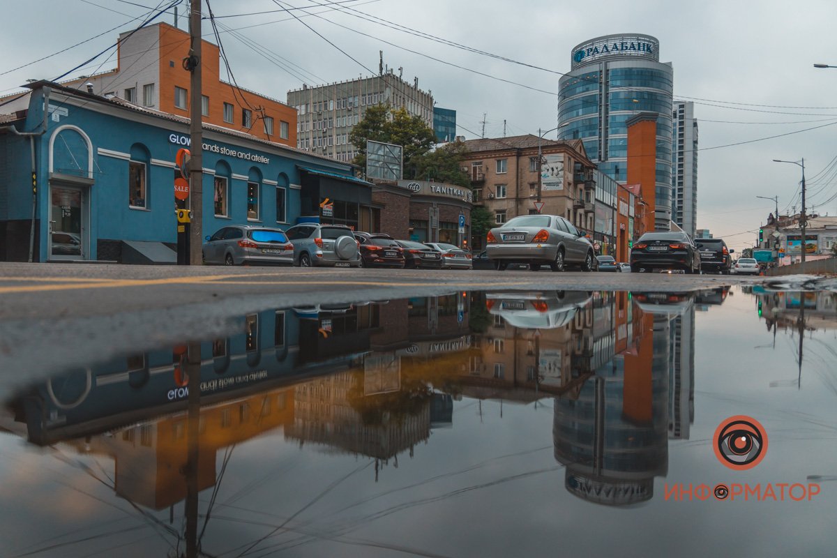 Автомобили в отражении