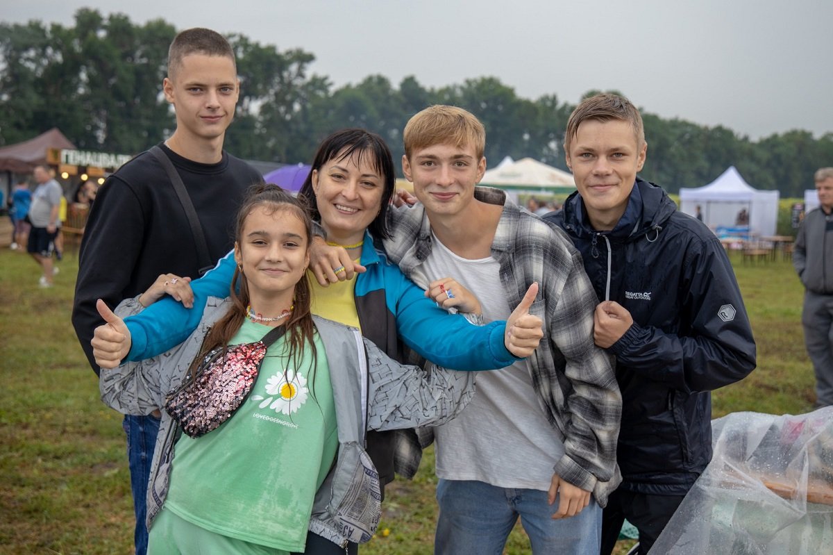 На старт, внимание, шоу: на Днепропетровщине начался фестиваль "Вільне небо" 6