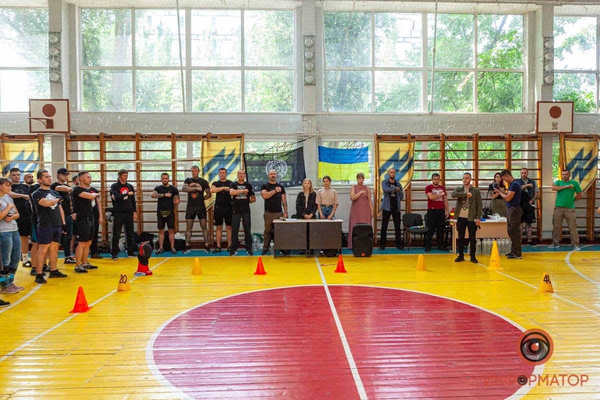 Турнир начался с гимна Турнир начался с гимна