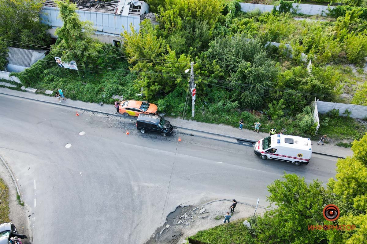 В Днепре на Отечественной столкнулись Hyundai и Fiat: пострадали двое 3
