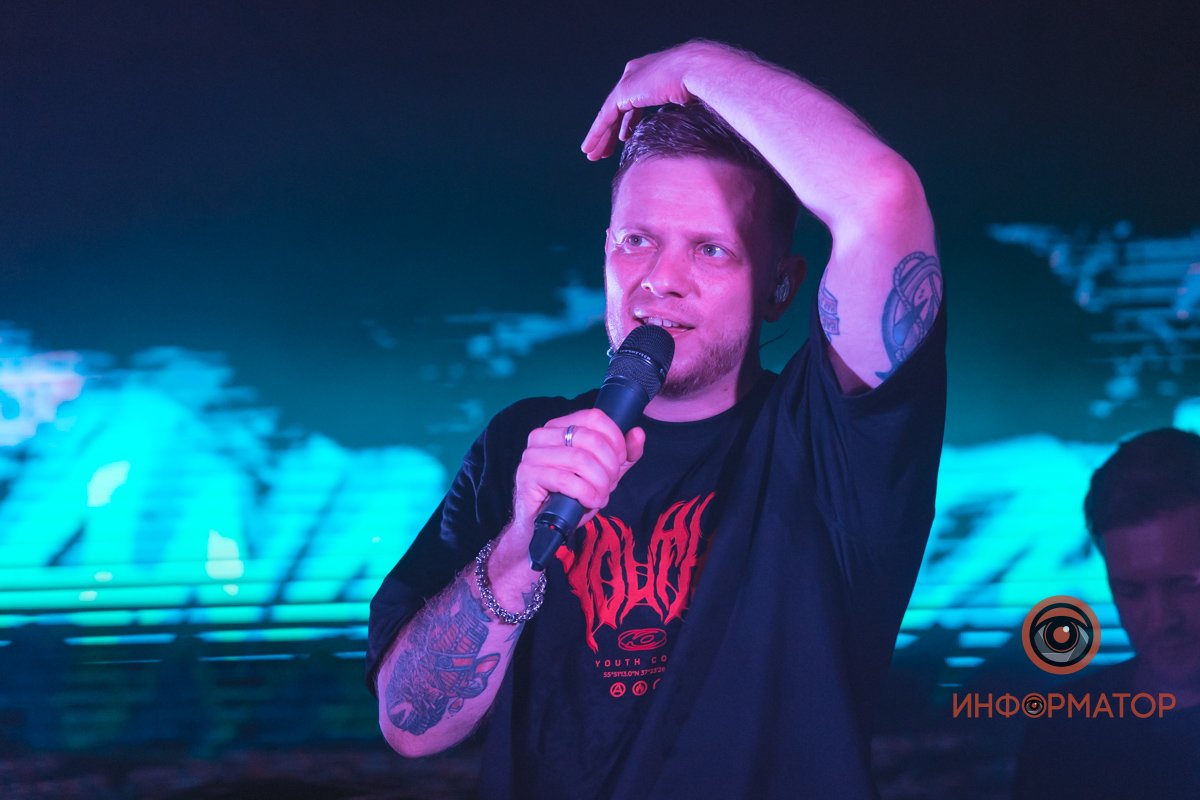 Время поправить прическу