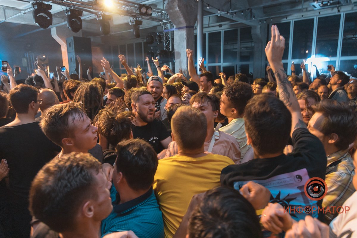 Смешались люди, кони