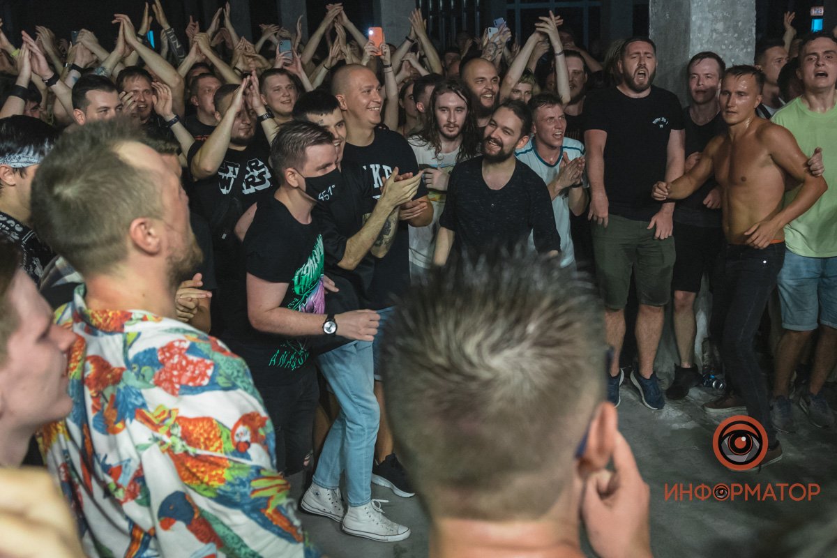 Вовремя вспомнил про маску