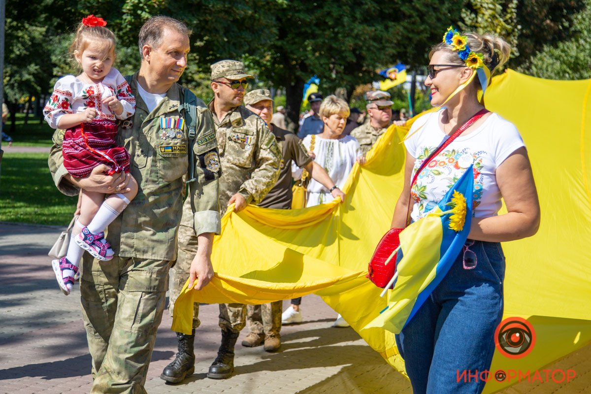 Десятки сердец в едином порыве: как в Днепре прошел марш ко Дню Независимости 3