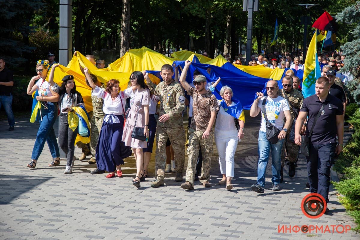 Десятки сердец в едином порыве: как в Днепре прошел марш ко Дню Независимости 5