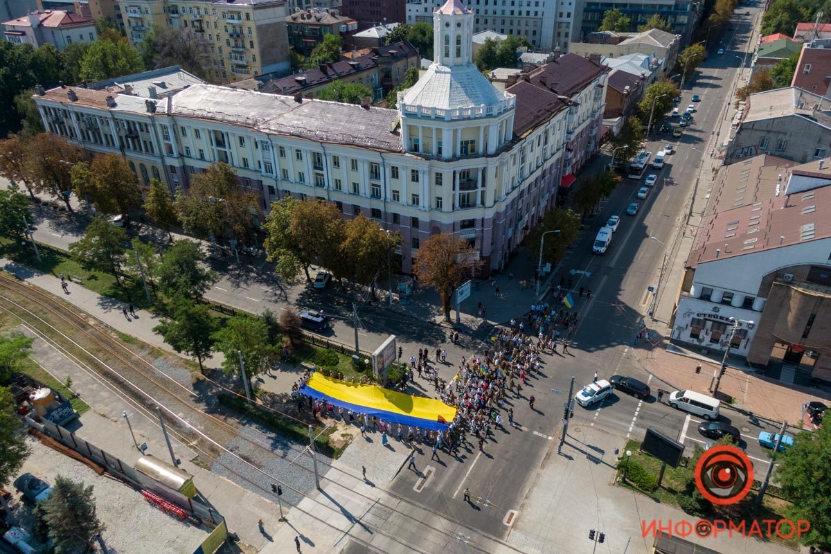 Десятки сердец в едином порыве: как в Днепре прошел марш ко Дню Независимости 11