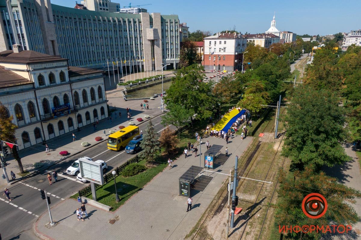 Десятки сердец в едином порыве: как в Днепре прошел марш ко Дню Независимости 13