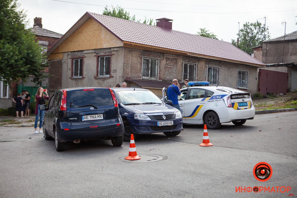 На месте работала полиция