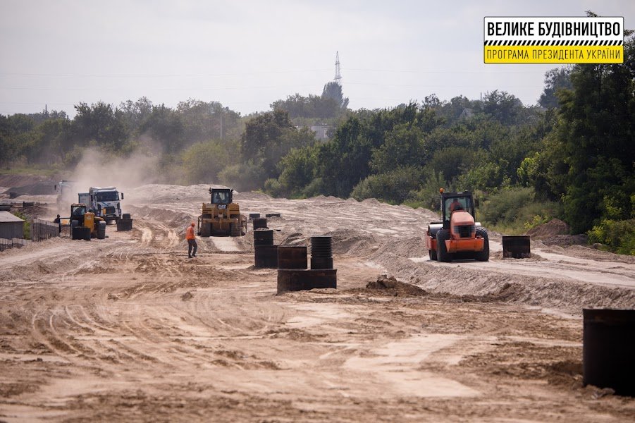 На Днепропетровщине строят две новые трассы 5