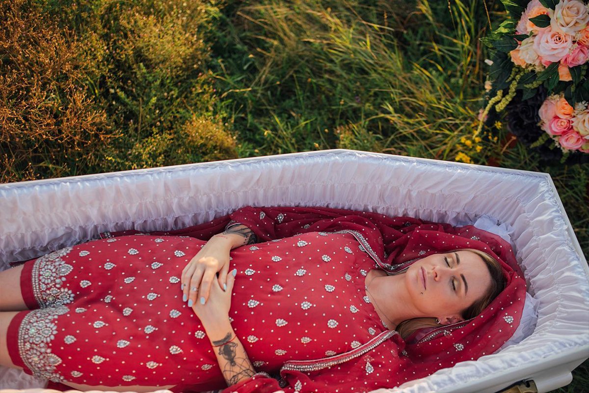 Коллекция одежды для покойных Коллекция одежды для покойных