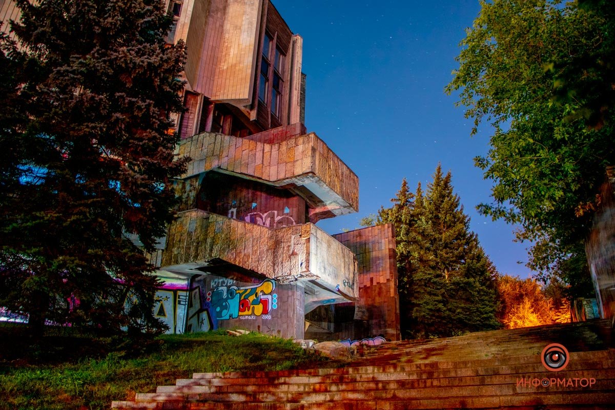 Одинокий, старый Маяк 