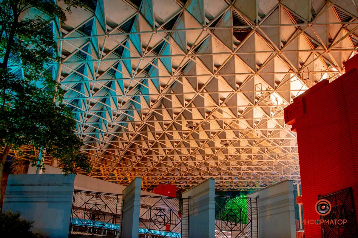 Ночь - время отдыха от посетителей 