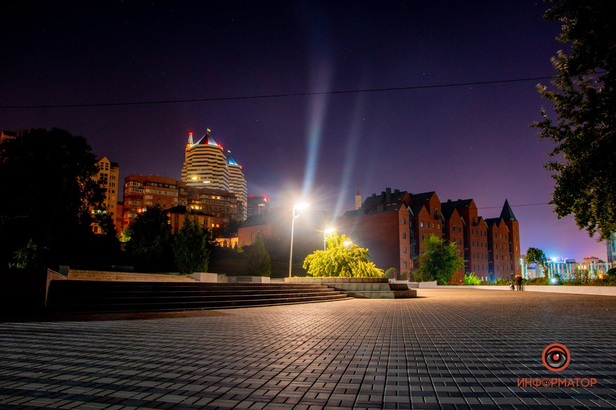 Вид на Днепровские башни-близнецы