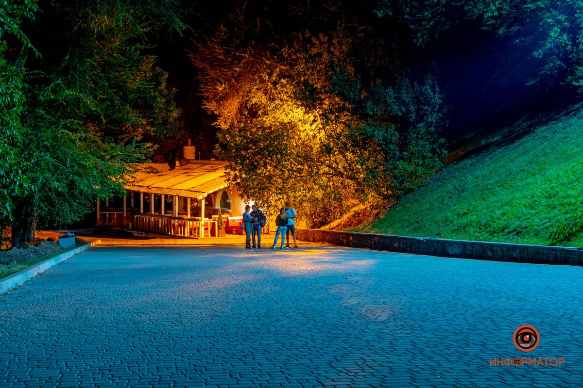 Ночная прогулка - одно из самых редких и приятных удовольствий 