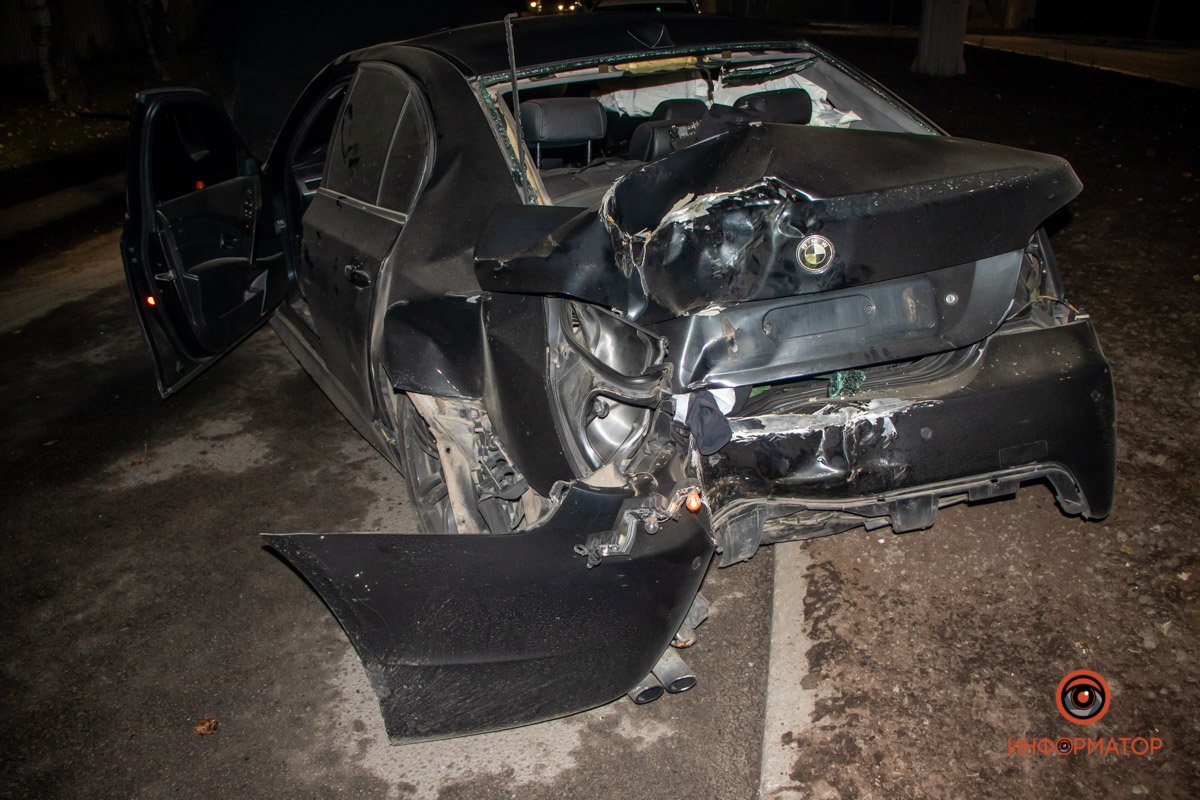 BMW - вид сзади BMW - вид сзади