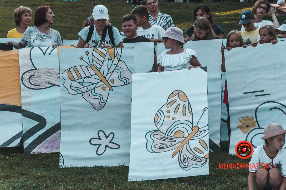 Работа состояла из 104 кусочков