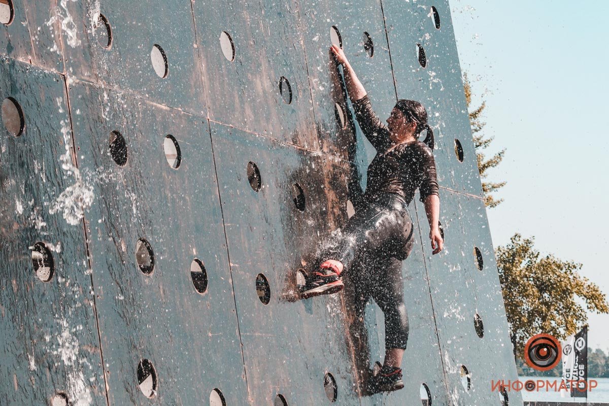 "Постоянно двигайся, ад пожирает праздных" "Постоянно двигайся, ад пожирает праздных"