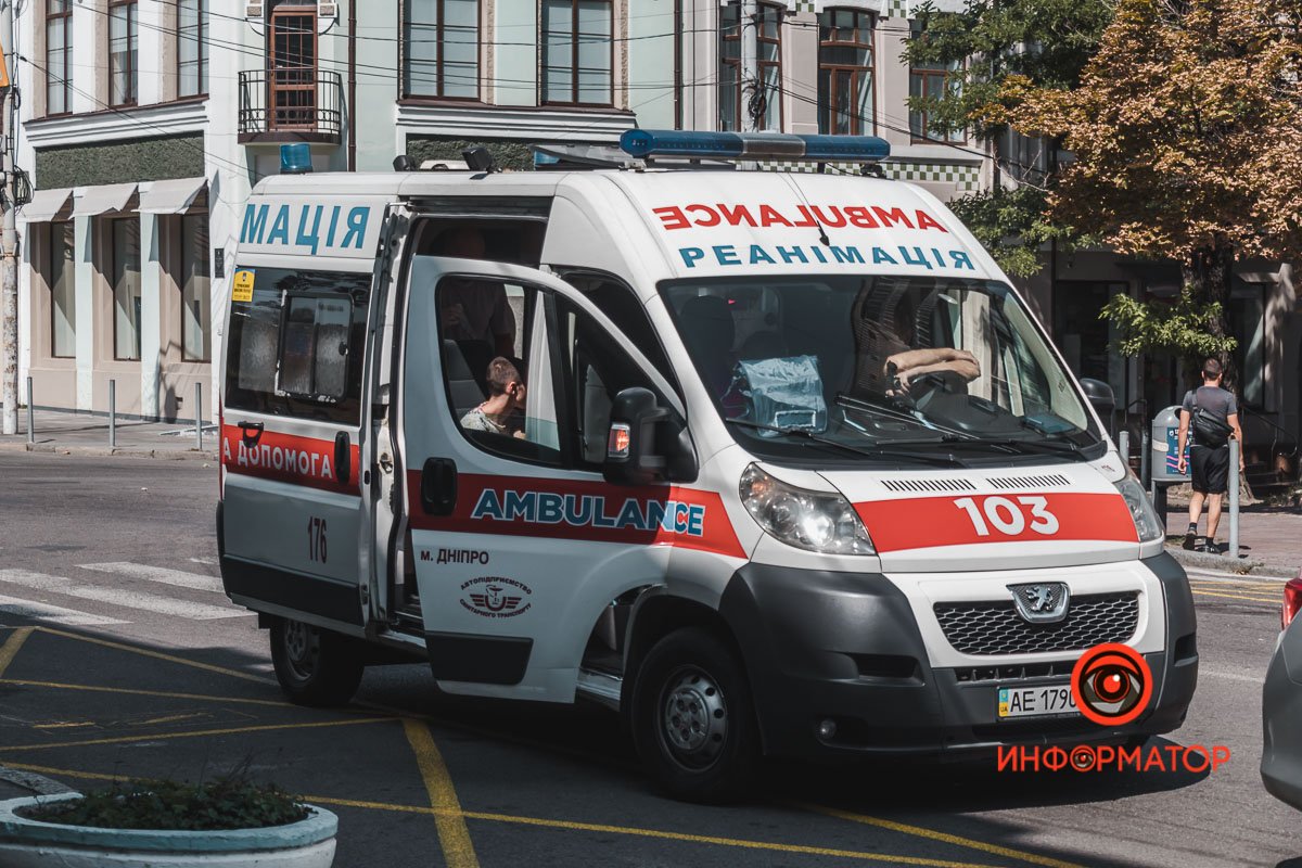 Здесь водитель Toyota Camry сбил парня и девушку, которые шли по пешеходному переходу