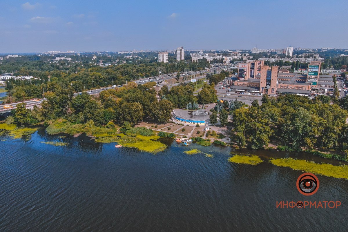 Возле "Вавилона" Возле "Вавилона"