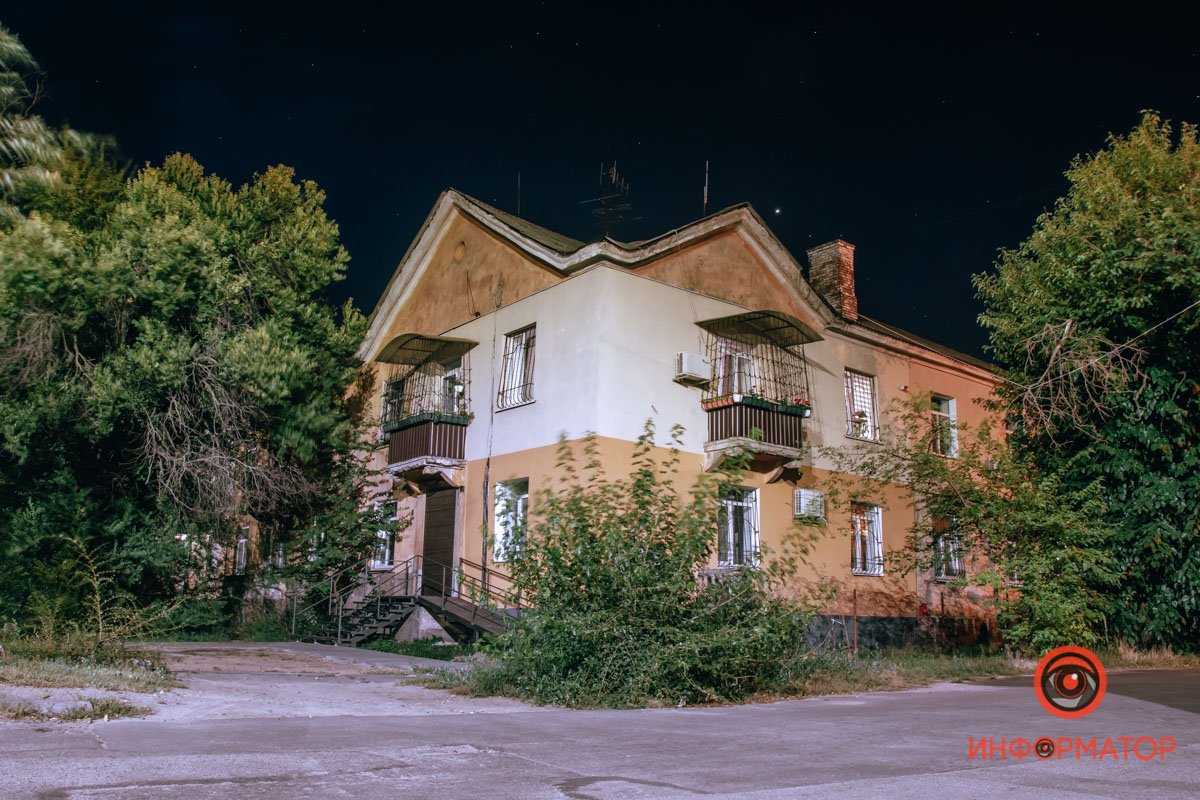 Одинаковые балконы Одинаковые балконы