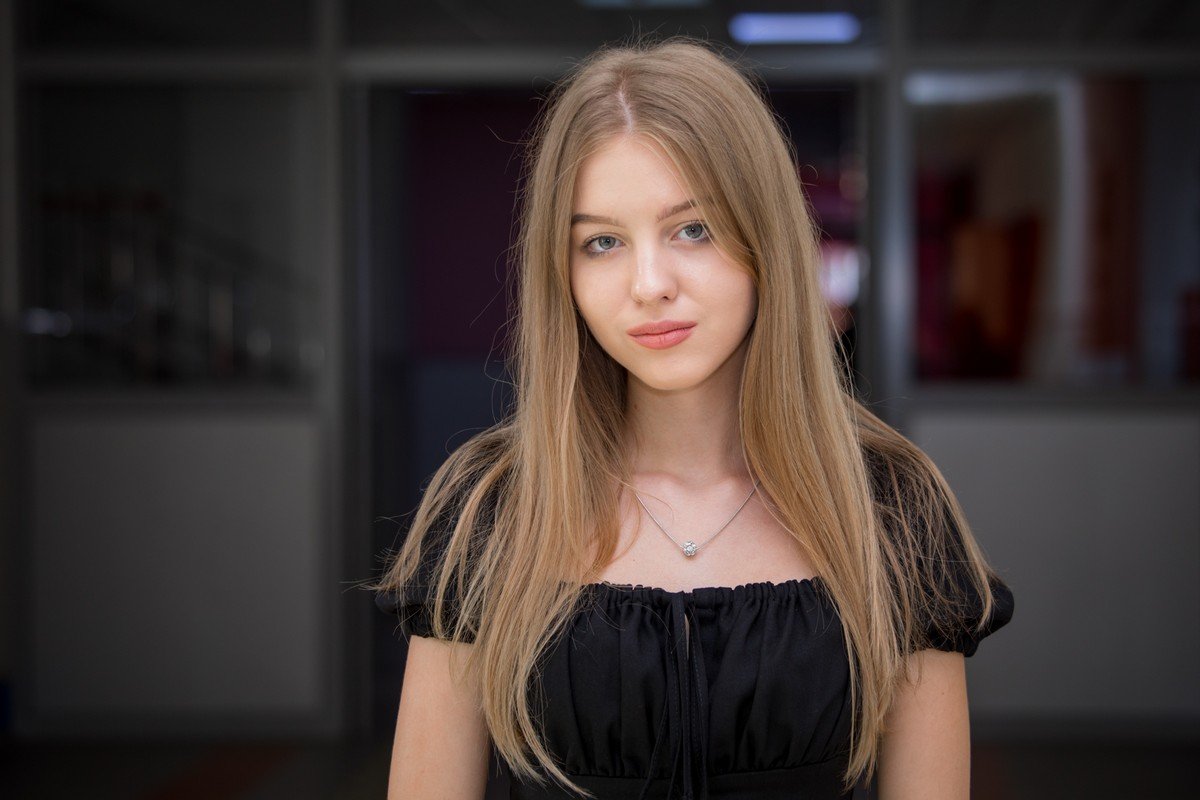 Почти 800 учеников пошли в обновленную гимназию Днепра 13