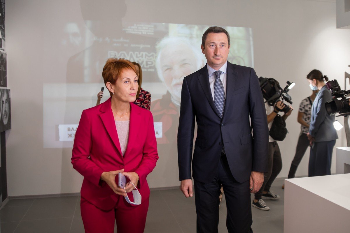 Почти 800 учеников пошли в обновленную гимназию Днепра 16