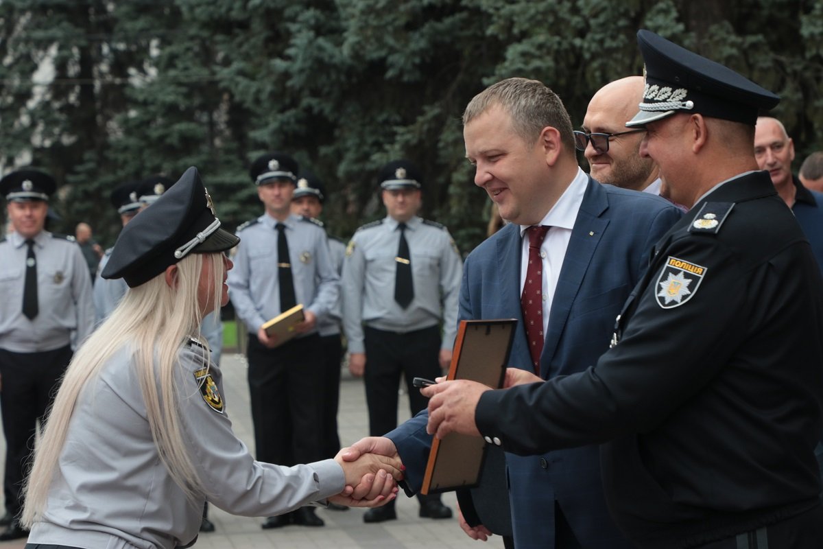 Швидше, комфортніше, ефективніше: поліціянти Дніпропетровщини отримали нові автівки 1